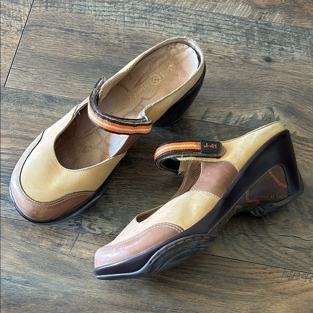 J-41 Adventure On Women's Tan and Brown Wedge Shoes